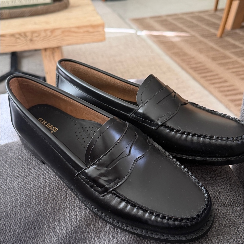 Women’s G.H bass Black Leather Loafers - Picture 5 of 6
